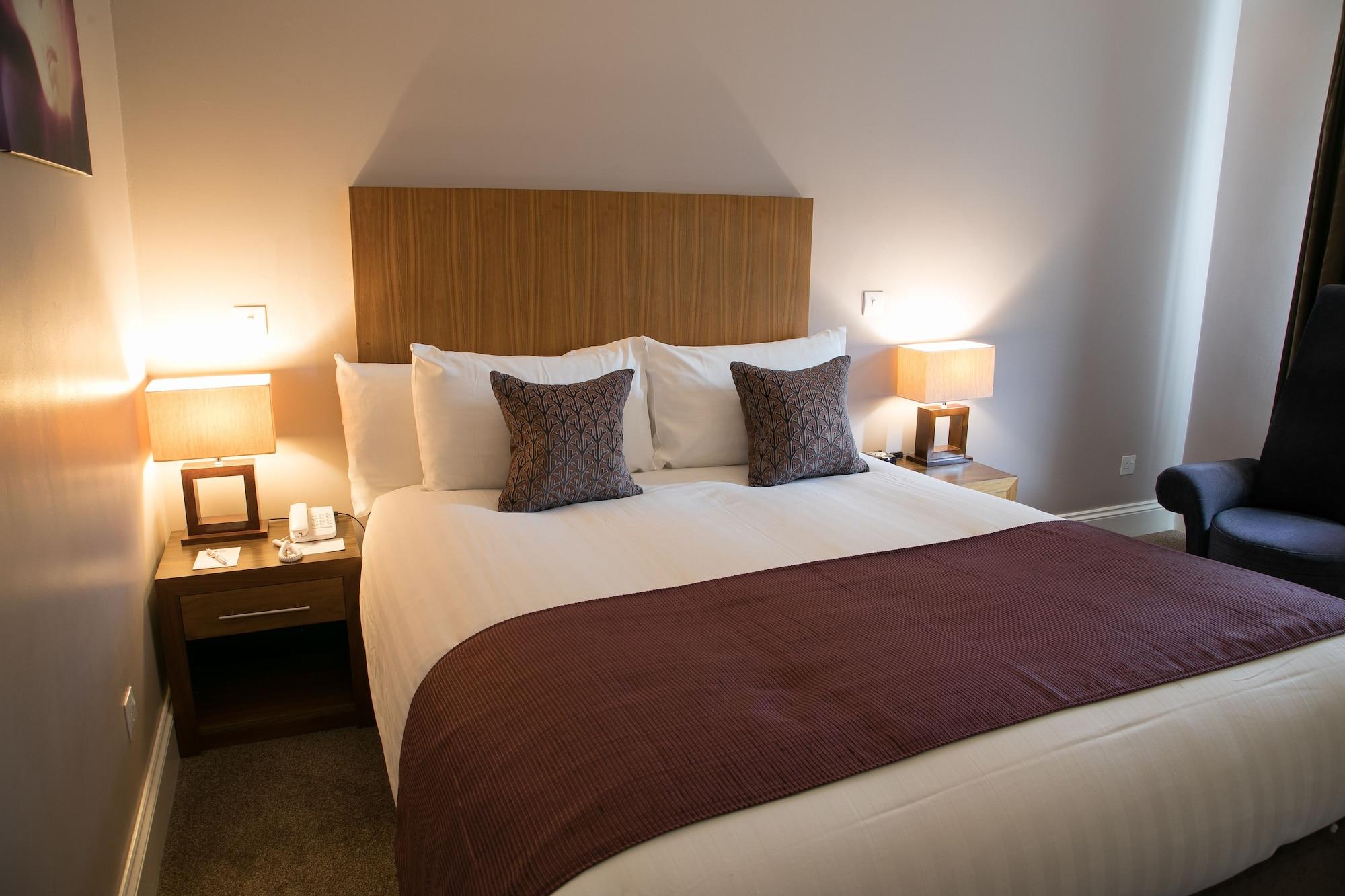 Best Western Plus Centurion Hotel Мидсомър Нортън Екстериор снимка