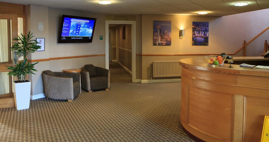 Best Western Plus Centurion Hotel Мидсомър Нортън Екстериор снимка